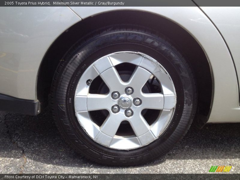 Millenium Silver Metallic / Gray/Burgundy 2005 Toyota Prius Hybrid