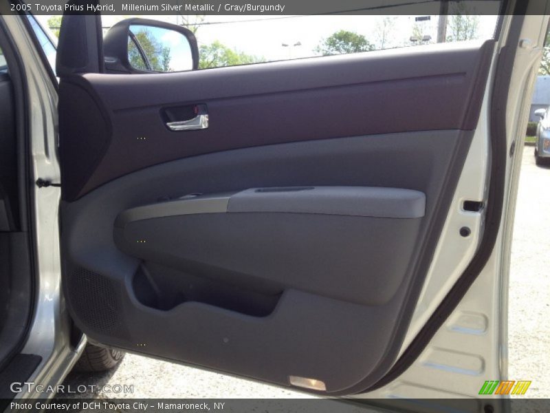 Millenium Silver Metallic / Gray/Burgundy 2005 Toyota Prius Hybrid