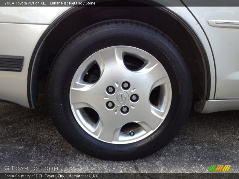  2004 Avalon XLS Wheel