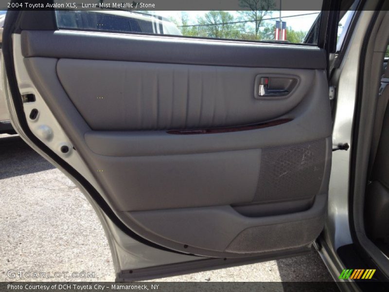 Lunar Mist Metallic / Stone 2004 Toyota Avalon XLS