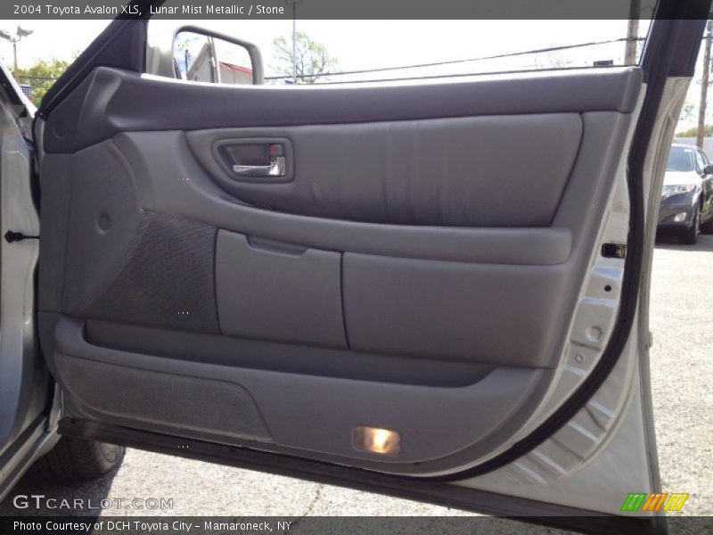 Lunar Mist Metallic / Stone 2004 Toyota Avalon XLS