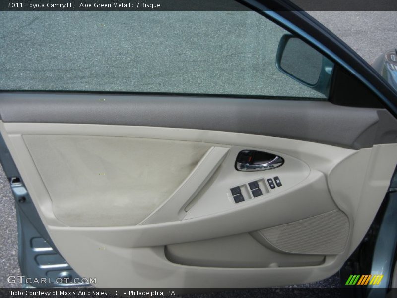 Aloe Green Metallic / Bisque 2011 Toyota Camry LE