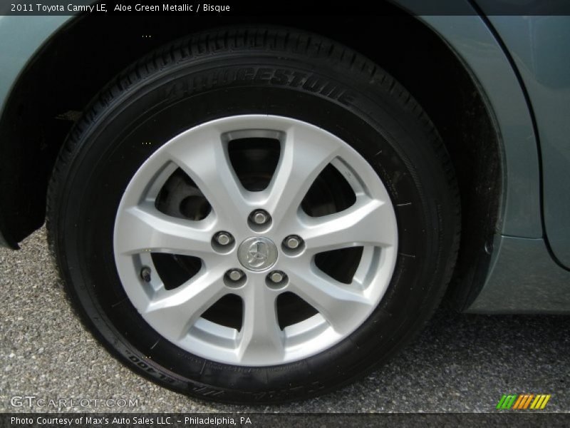 Aloe Green Metallic / Bisque 2011 Toyota Camry LE