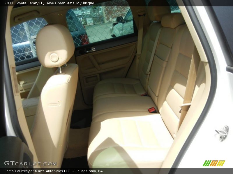 Aloe Green Metallic / Bisque 2011 Toyota Camry LE