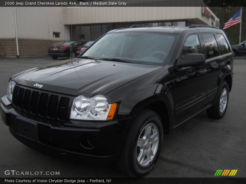 Black / Medium Slate Gray 2006 Jeep Grand Cherokee Laredo 4x4