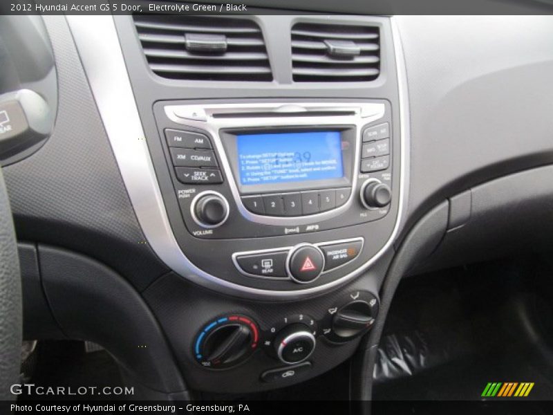 Electrolyte Green / Black 2012 Hyundai Accent GS 5 Door