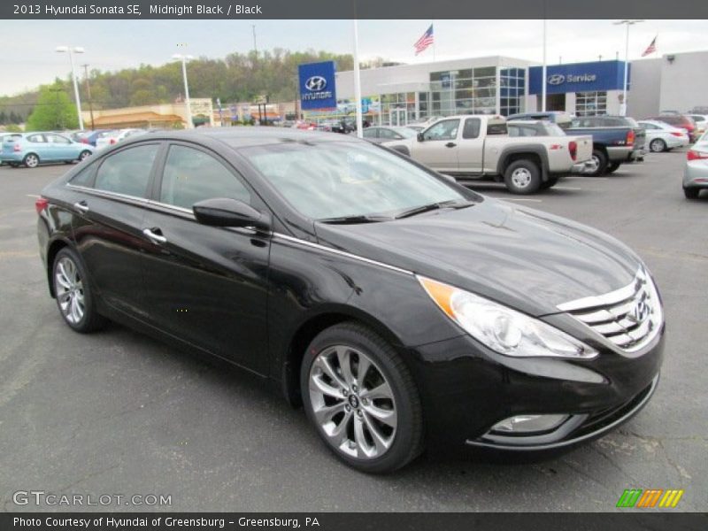 Midnight Black / Black 2013 Hyundai Sonata SE