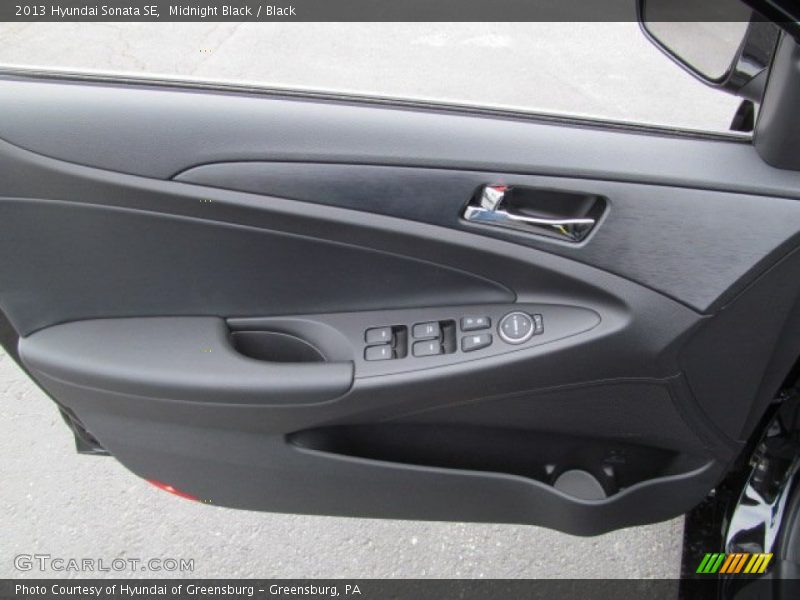Midnight Black / Black 2013 Hyundai Sonata SE