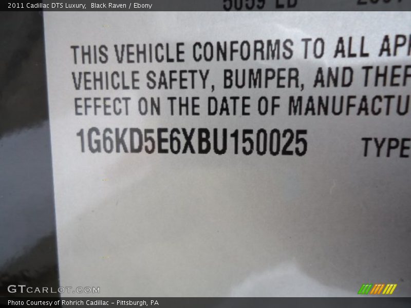 Black Raven / Ebony 2011 Cadillac DTS Luxury
