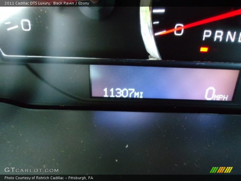 Black Raven / Ebony 2011 Cadillac DTS Luxury