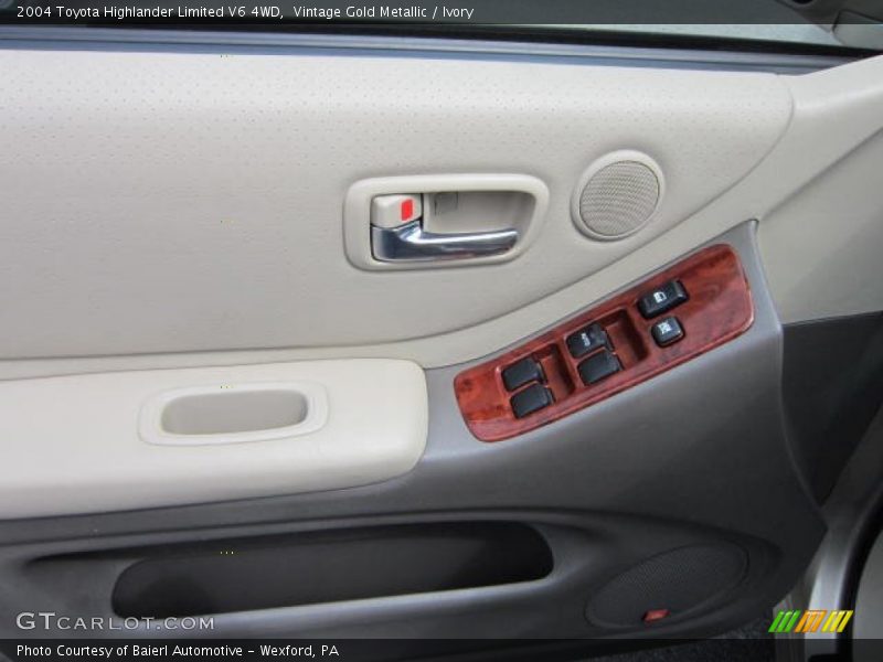 Vintage Gold Metallic / Ivory 2004 Toyota Highlander Limited V6 4WD
