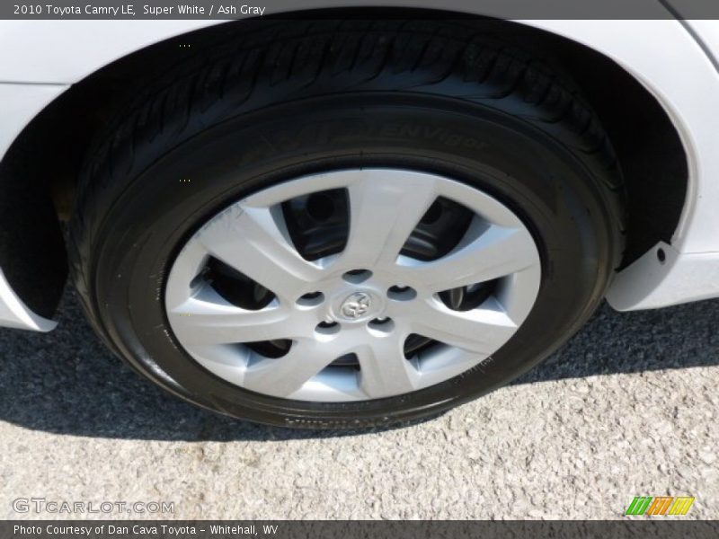 Super White / Ash Gray 2010 Toyota Camry LE