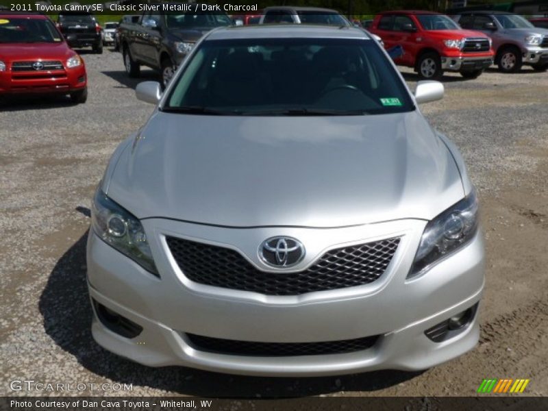Classic Silver Metallic / Dark Charcoal 2011 Toyota Camry SE