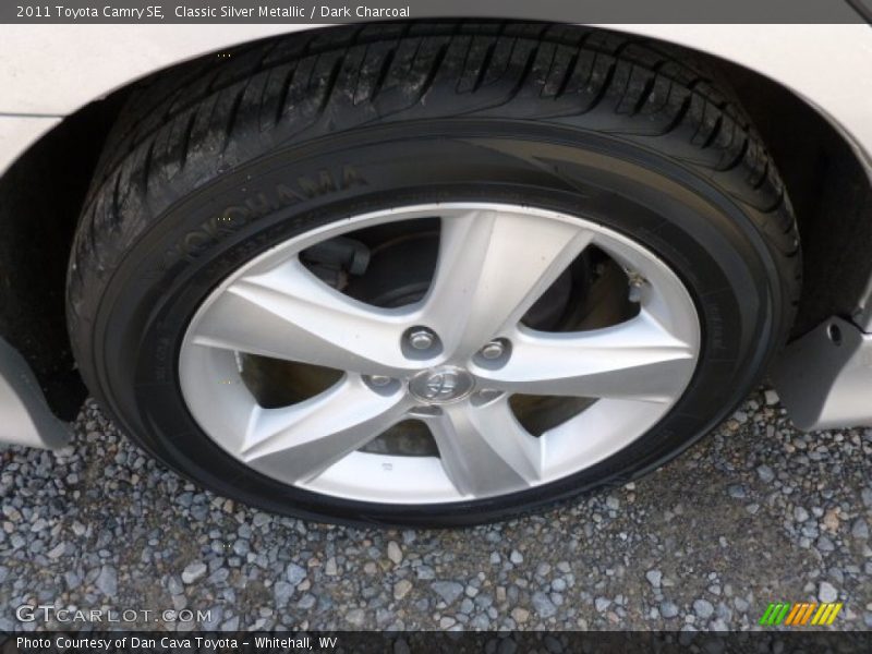 Classic Silver Metallic / Dark Charcoal 2011 Toyota Camry SE