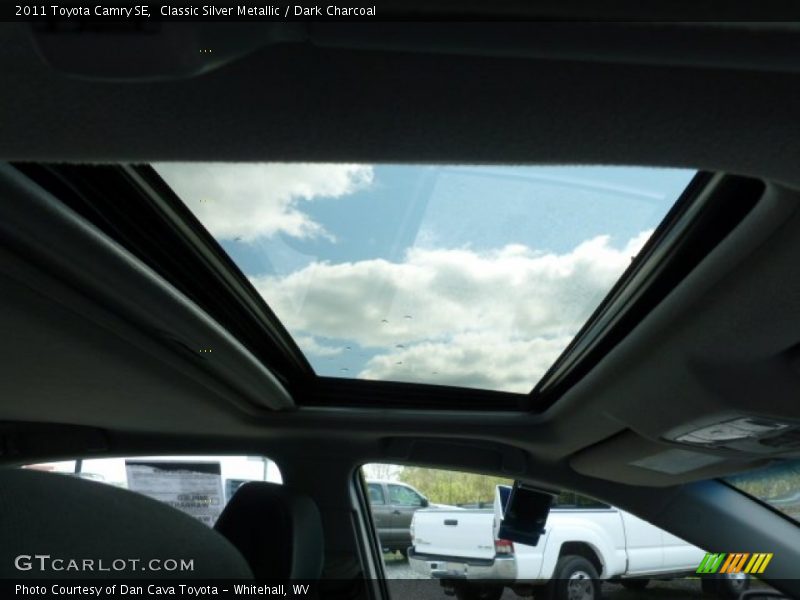 Classic Silver Metallic / Dark Charcoal 2011 Toyota Camry SE