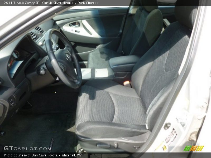 Classic Silver Metallic / Dark Charcoal 2011 Toyota Camry SE