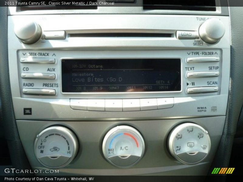 Classic Silver Metallic / Dark Charcoal 2011 Toyota Camry SE