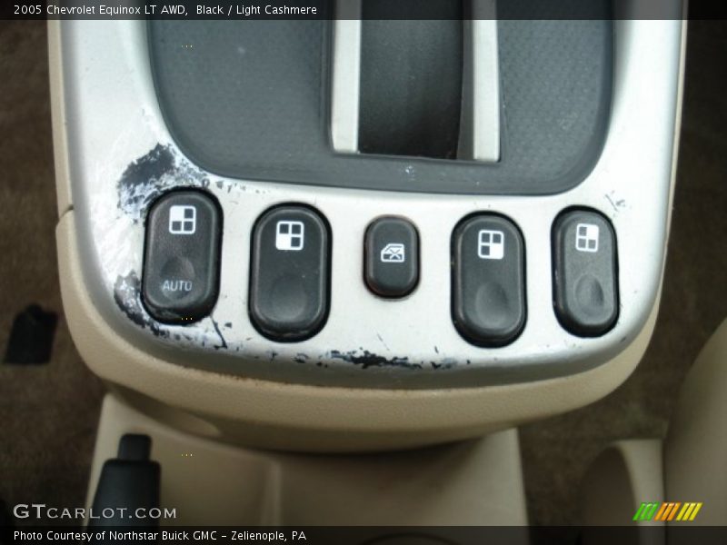 Black / Light Cashmere 2005 Chevrolet Equinox LT AWD