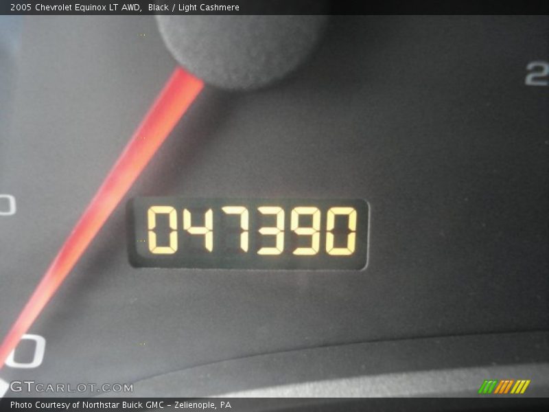Black / Light Cashmere 2005 Chevrolet Equinox LT AWD