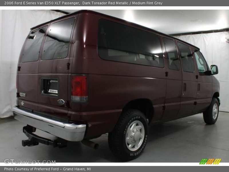 Dark Toreador Red Metallic / Medium Flint Grey 2006 Ford E Series Van E350 XLT Passenger