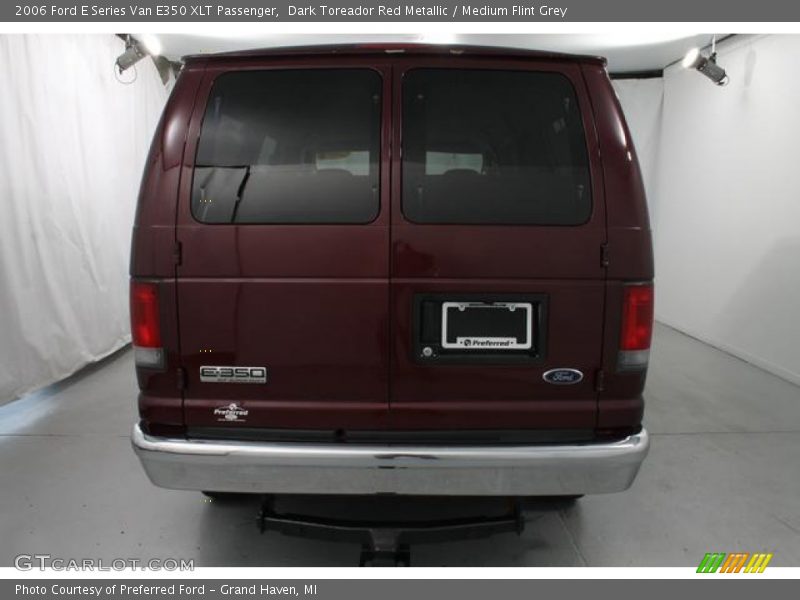 Dark Toreador Red Metallic / Medium Flint Grey 2006 Ford E Series Van E350 XLT Passenger