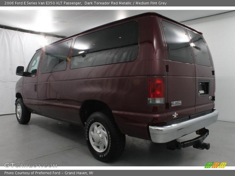 Dark Toreador Red Metallic / Medium Flint Grey 2006 Ford E Series Van E350 XLT Passenger