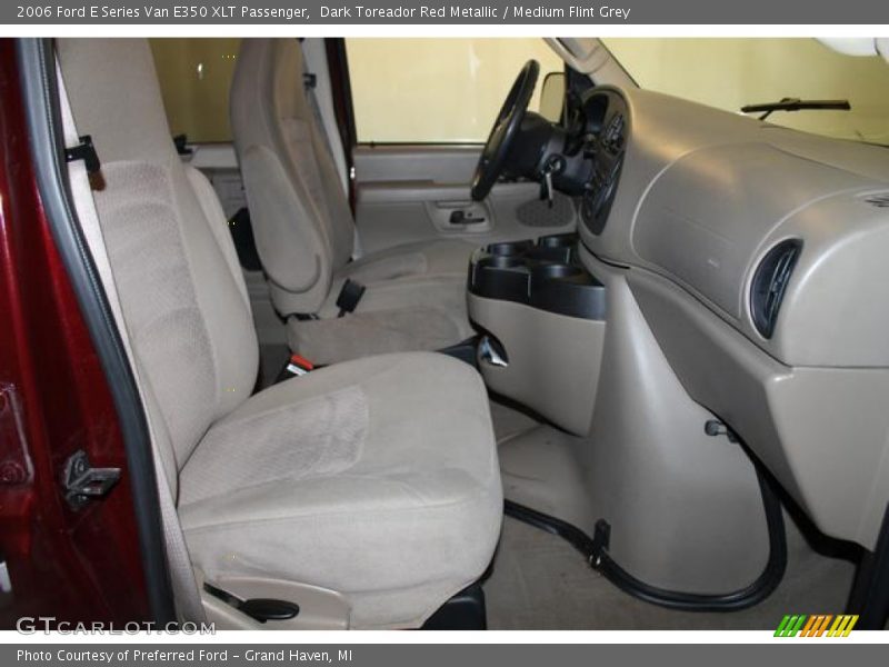 Dark Toreador Red Metallic / Medium Flint Grey 2006 Ford E Series Van E350 XLT Passenger