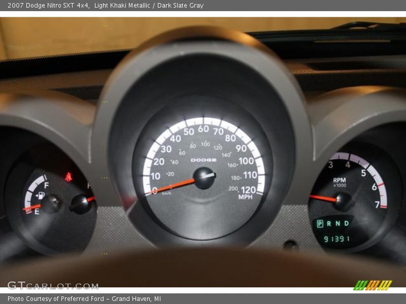Light Khaki Metallic / Dark Slate Gray 2007 Dodge Nitro SXT 4x4