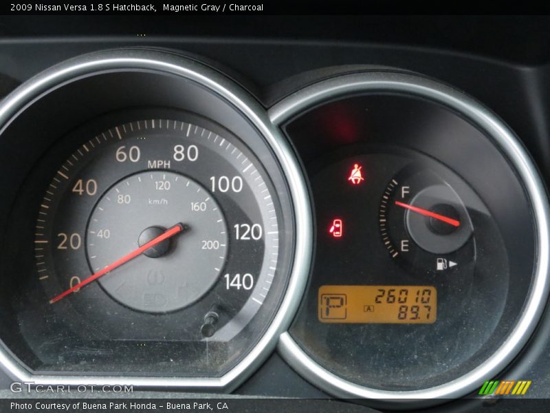 Magnetic Gray / Charcoal 2009 Nissan Versa 1.8 S Hatchback