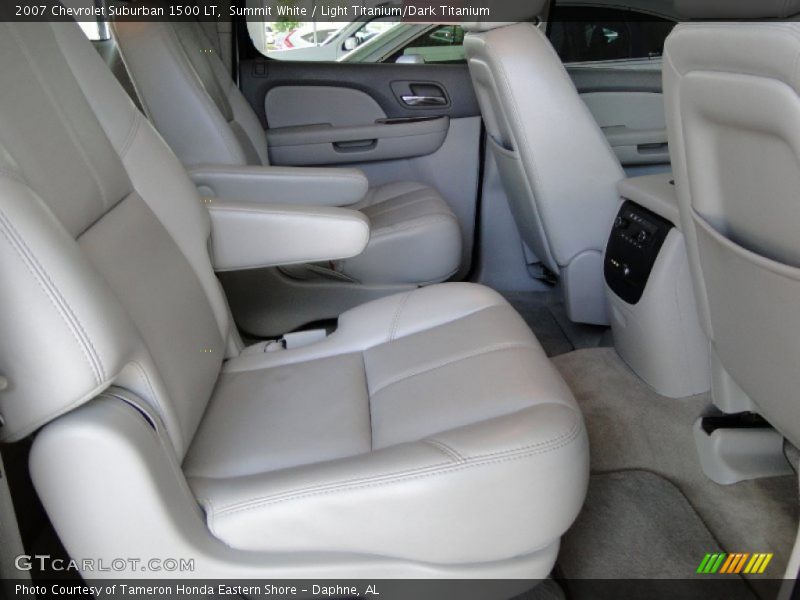Summit White / Light Titanium/Dark Titanium 2007 Chevrolet Suburban 1500 LT