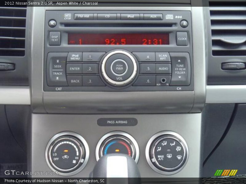 Aspen White / Charcoal 2012 Nissan Sentra 2.0 SR