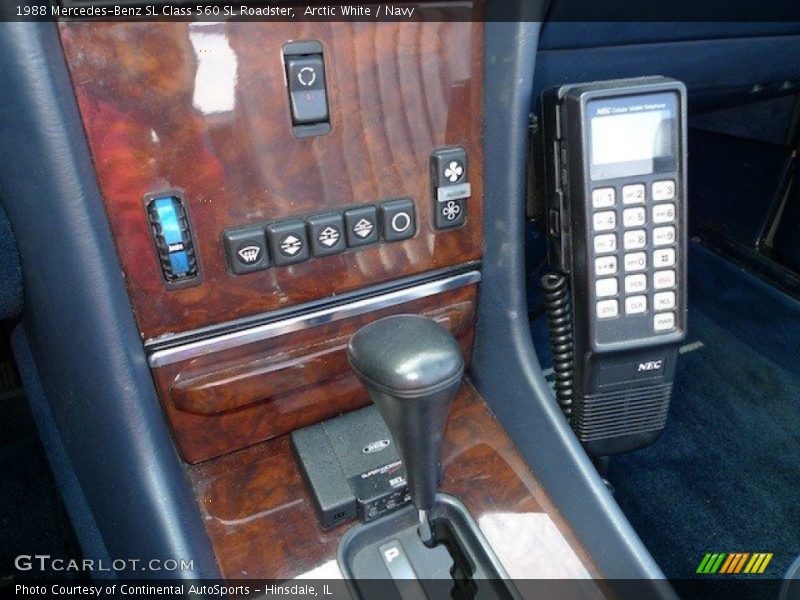 Controls of 1988 SL Class 560 SL Roadster