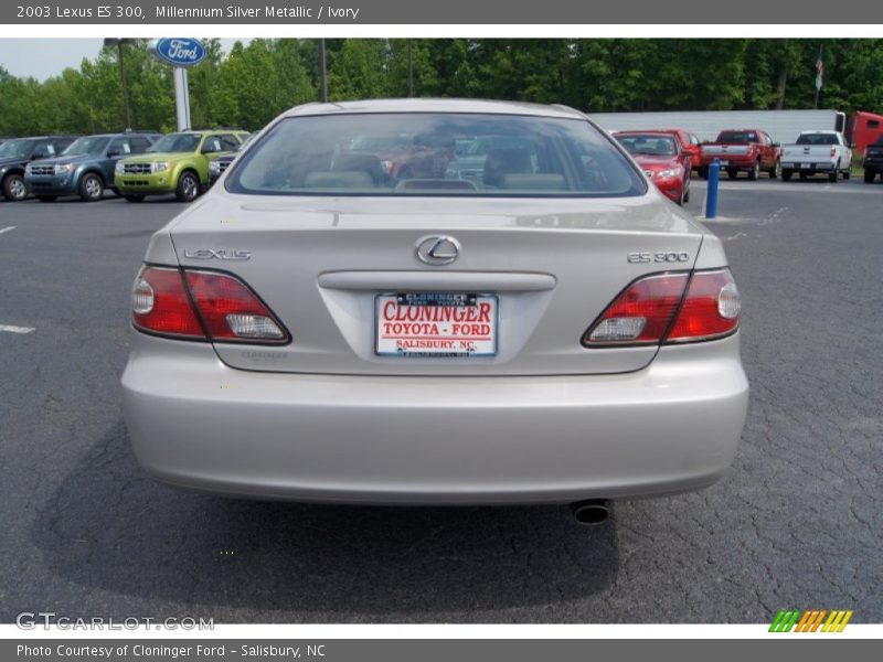 Millennium Silver Metallic / Ivory 2003 Lexus ES 300