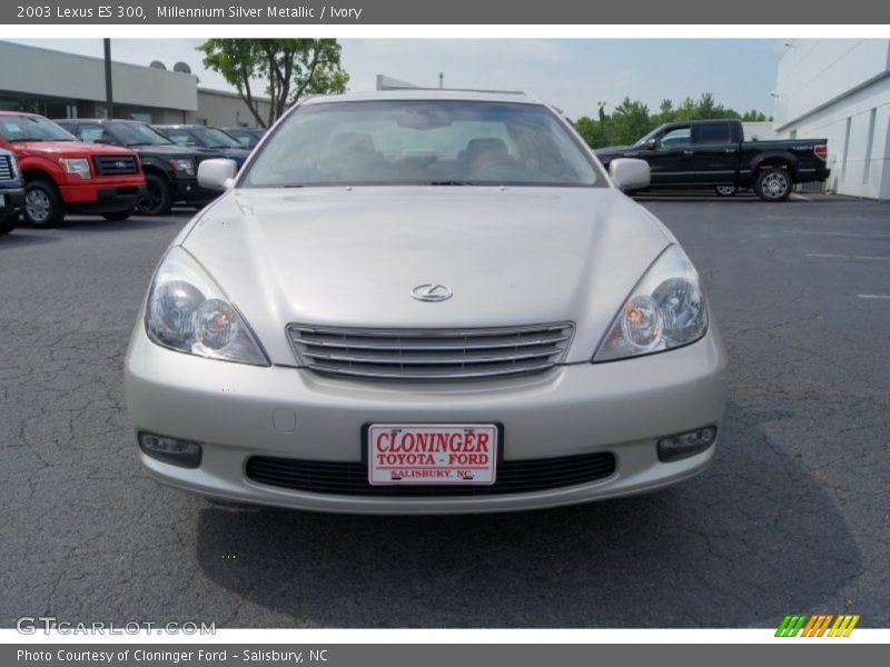 Millennium Silver Metallic / Ivory 2003 Lexus ES 300