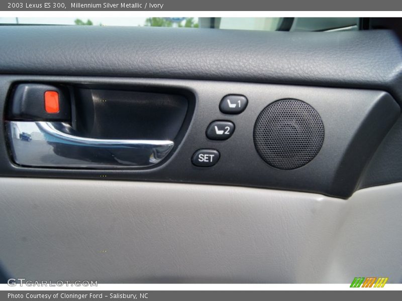 Millennium Silver Metallic / Ivory 2003 Lexus ES 300