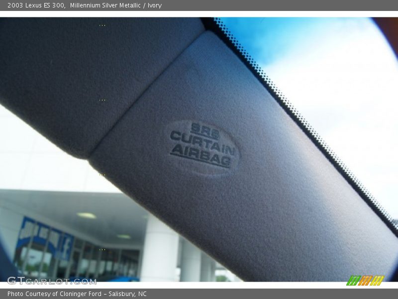 Millennium Silver Metallic / Ivory 2003 Lexus ES 300