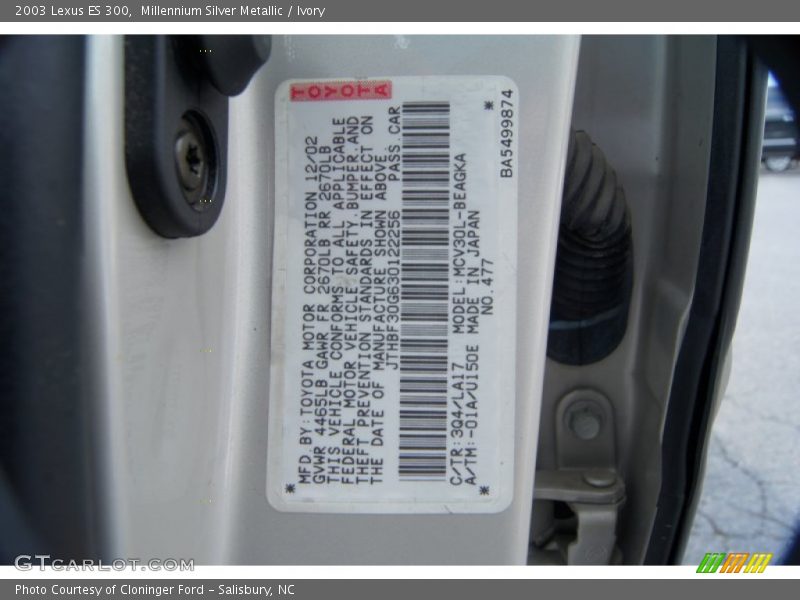 Millennium Silver Metallic / Ivory 2003 Lexus ES 300