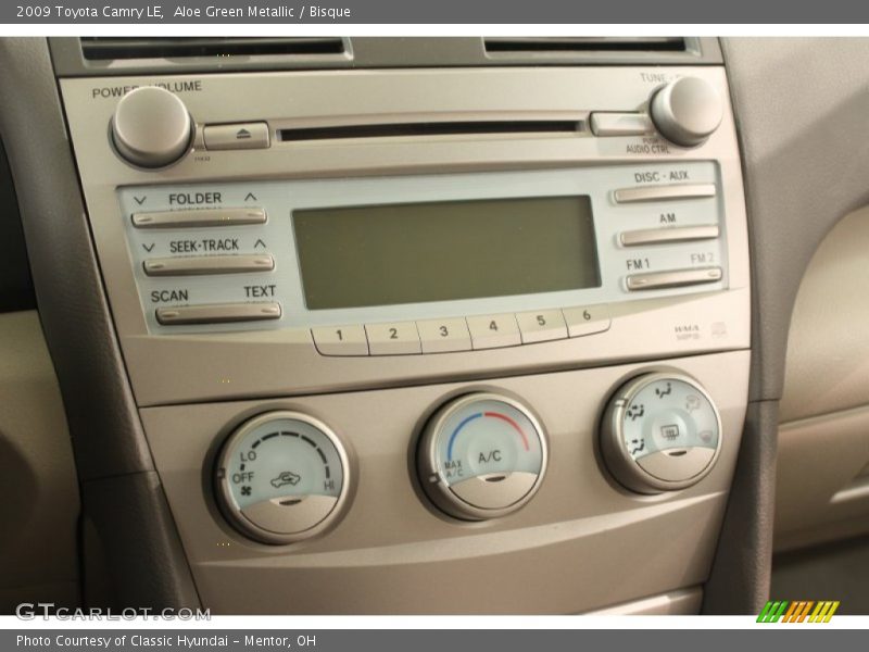 Aloe Green Metallic / Bisque 2009 Toyota Camry LE