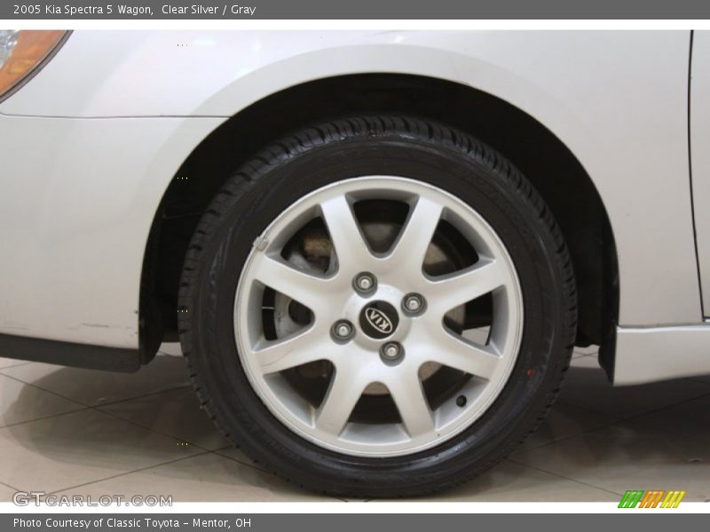 Clear Silver / Gray 2005 Kia Spectra 5 Wagon