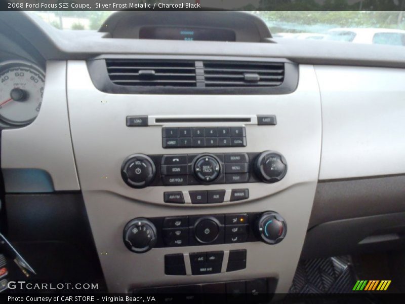 Silver Frost Metallic / Charcoal Black 2008 Ford Focus SES Coupe