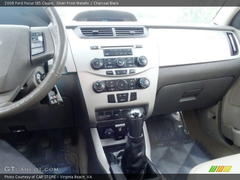 Silver Frost Metallic / Charcoal Black 2008 Ford Focus SES Coupe