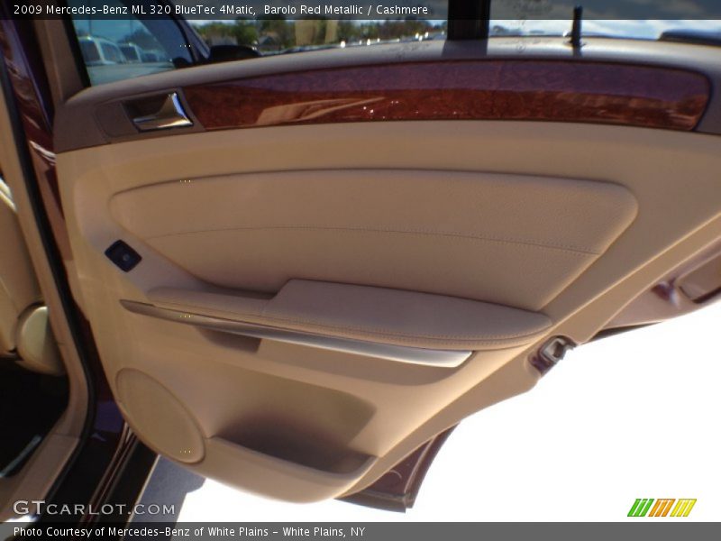 Barolo Red Metallic / Cashmere 2009 Mercedes-Benz ML 320 BlueTec 4Matic