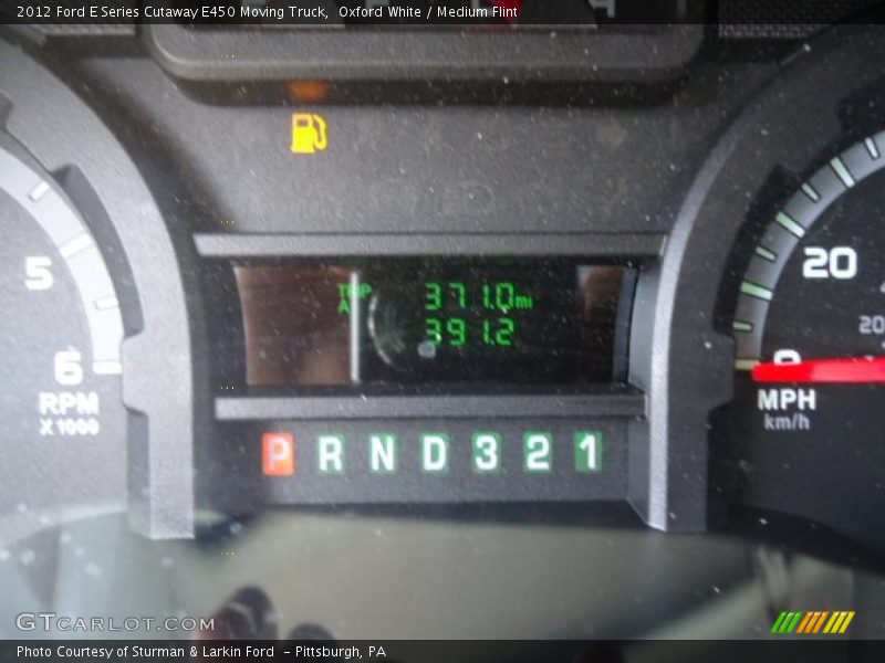 Oxford White / Medium Flint 2012 Ford E Series Cutaway E450 Moving Truck