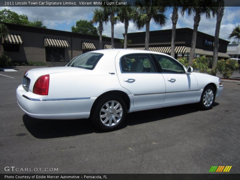 Vibrant White / Light Camel 2011 Lincoln Town Car Signature Limited