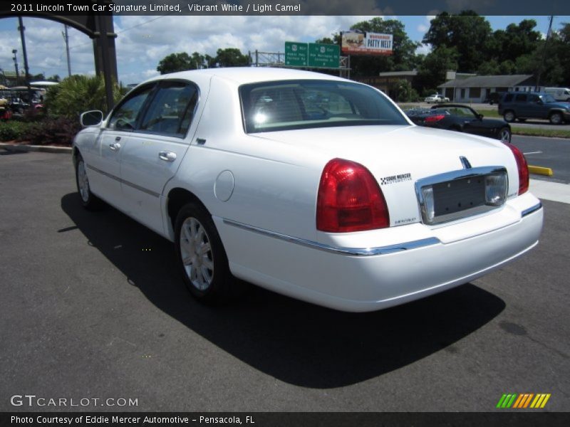Vibrant White / Light Camel 2011 Lincoln Town Car Signature Limited