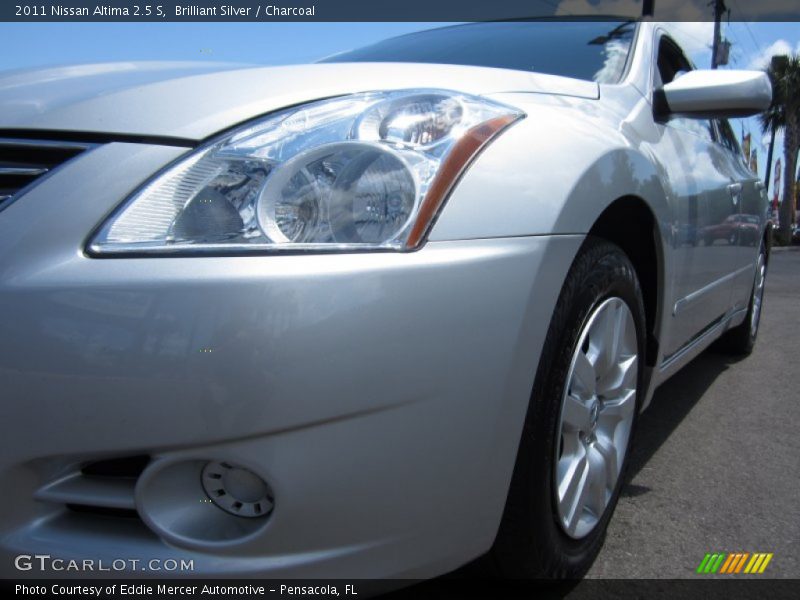 Brilliant Silver / Charcoal 2011 Nissan Altima 2.5 S