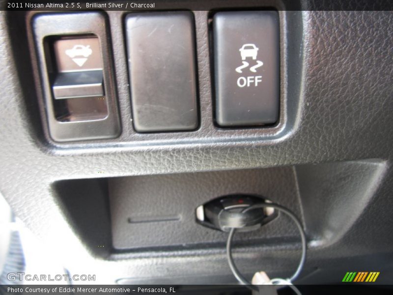 Brilliant Silver / Charcoal 2011 Nissan Altima 2.5 S