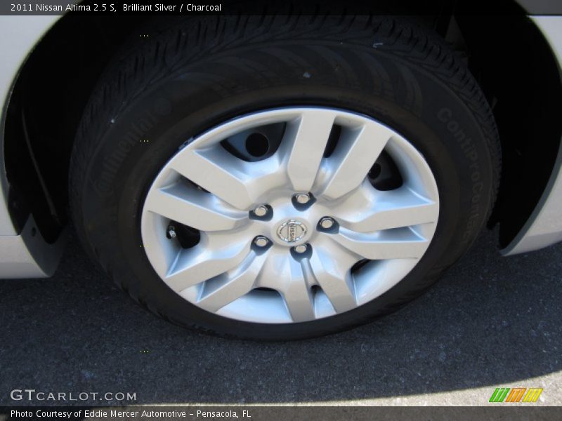 Brilliant Silver / Charcoal 2011 Nissan Altima 2.5 S