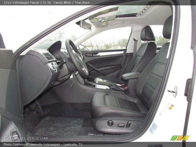 Candy White / Titan Black 2012 Volkswagen Passat 2.5L SE