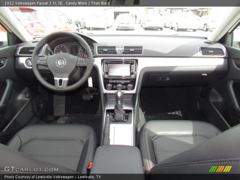 Candy White / Titan Black 2012 Volkswagen Passat 2.5L SE